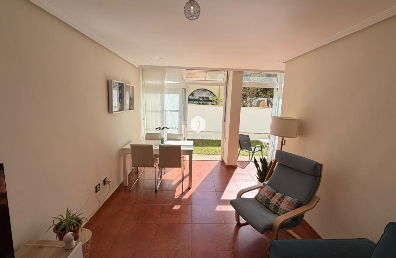 Resale - Apartment / flat -
Torrevieja - Torreblanca