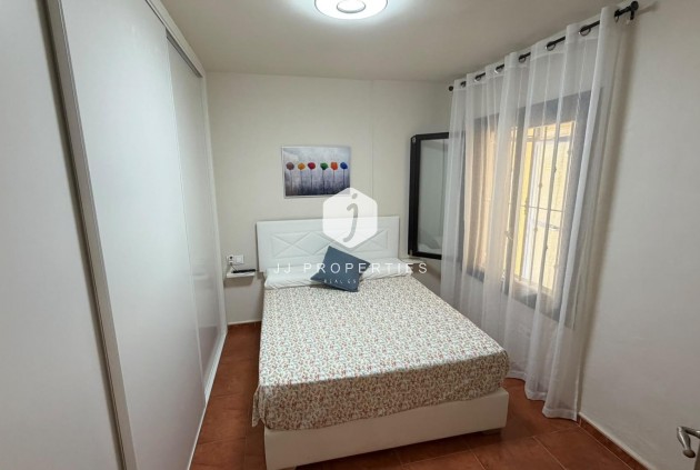 Resale - Apartment / flat -
Torrevieja - Torreblanca