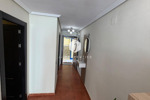 Resale - Apartment / flat -
Torrevieja - Torreblanca