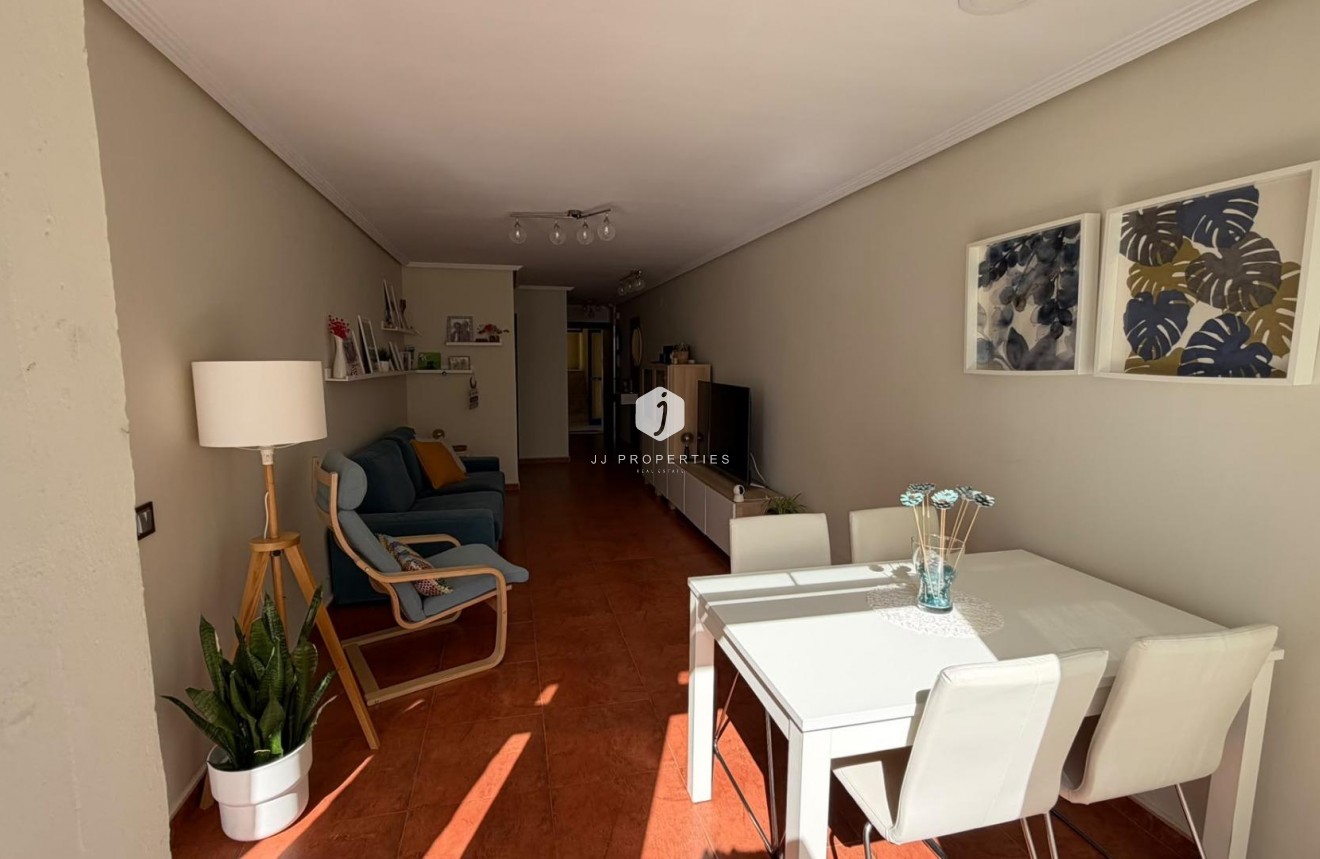 Resale - Apartment / flat -
Torrevieja - Torreblanca