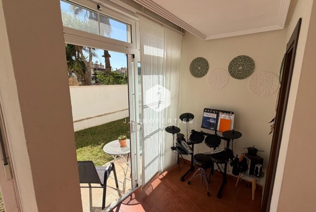 Resale - Apartment / flat -
Torrevieja - Torreblanca