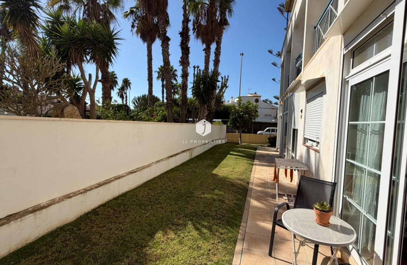 Resale - Apartment / flat -
Torrevieja - Torreblanca