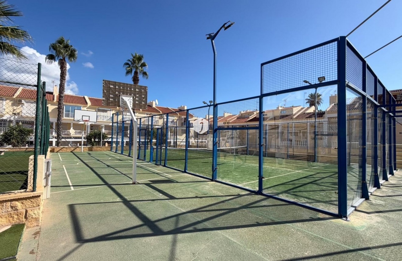 Resale - Apartment / flat -
Torrevieja - Torreblanca