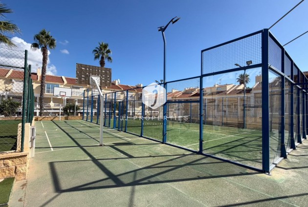 Resale - Apartment / flat -
Torrevieja - Torreblanca
