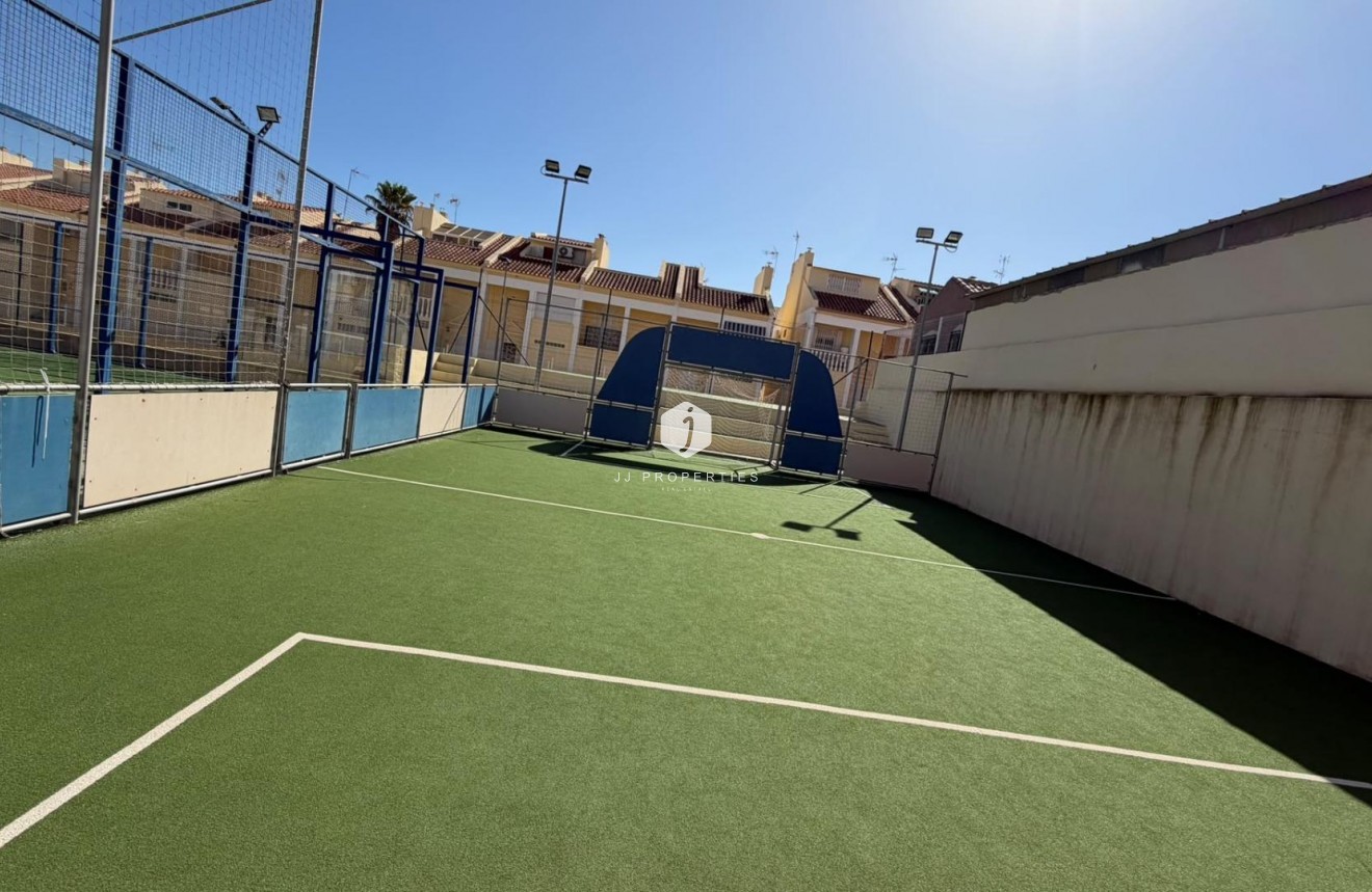 Resale - Apartment / flat -
Torrevieja - Torreblanca