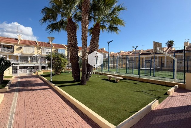Resale - Apartment / flat -
Torrevieja - Torreblanca
