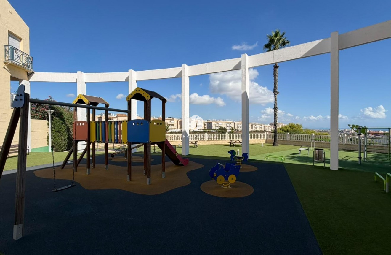 Resale - Apartment / flat -
Torrevieja - Torreblanca