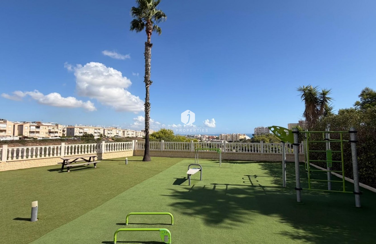 Resale - Apartment / flat -
Torrevieja - Torreblanca