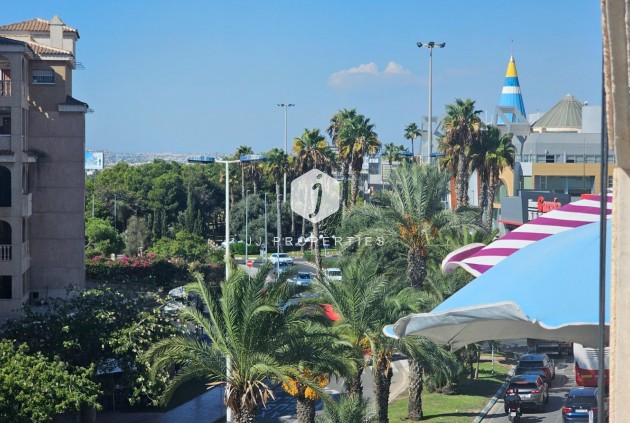 Tweedehands - Appartement / flat -
Torrevieja - PARQUE DE LAS NACIONES