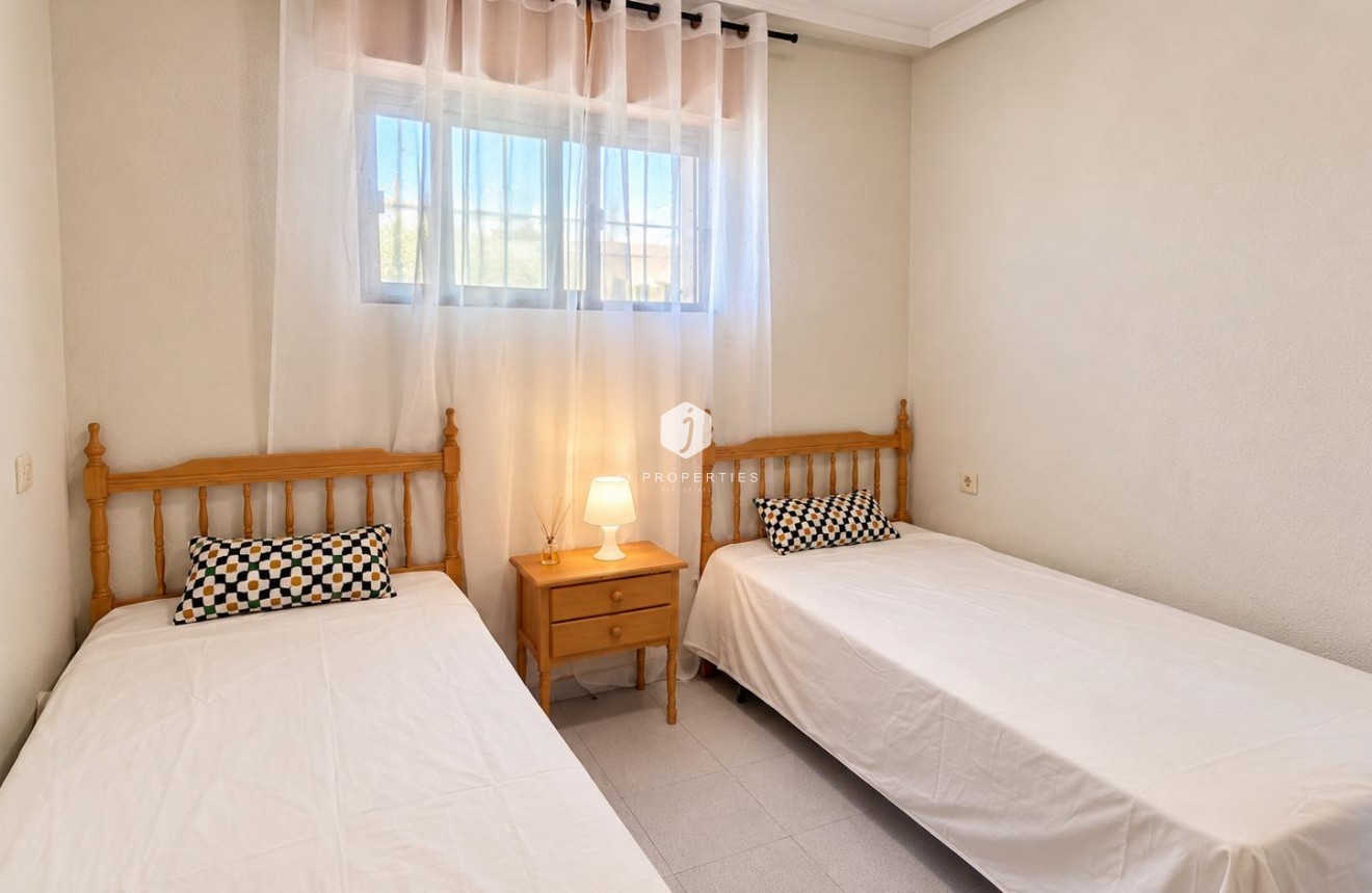 Tweedehands - Appartement / flat -
Torrevieja - La Siesta - El Salado - Torreta