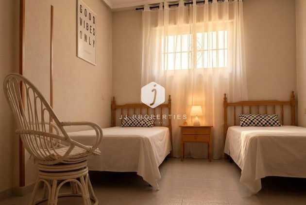 Tweedehands - Appartement / flat -
Torrevieja - La Siesta - El Salado - Torreta