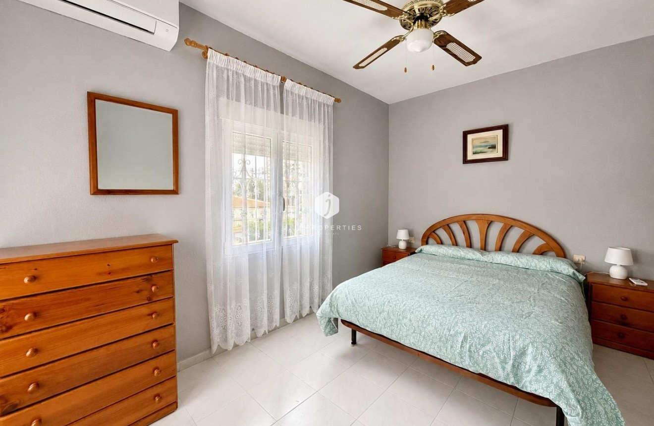 Long Term Rental - Chalet -
Torrevieja - Nueva Torrevieja