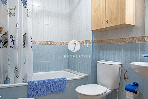 Aus zweiter Hand - Wohnung -
Torrevieja - Las Piscinas Naturales