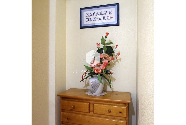 Aus zweiter Hand - Wohnung -
Torrevieja - Las Piscinas Naturales