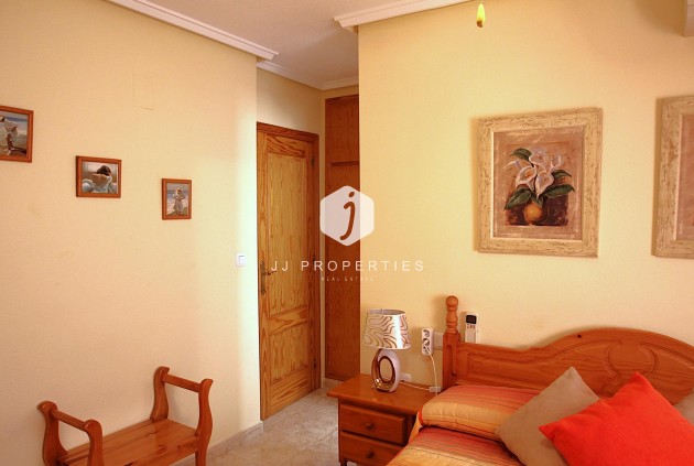 Aus zweiter Hand - Wohnung -
Torrevieja - Las Piscinas Naturales