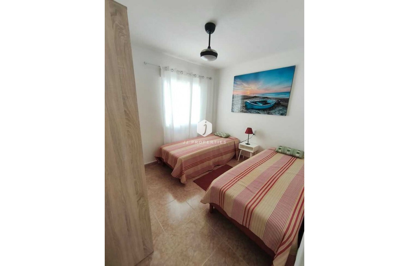 Aus zweiter Hand - Penthouse -
Torrevieja - PARQUE DE LAS NACIONES