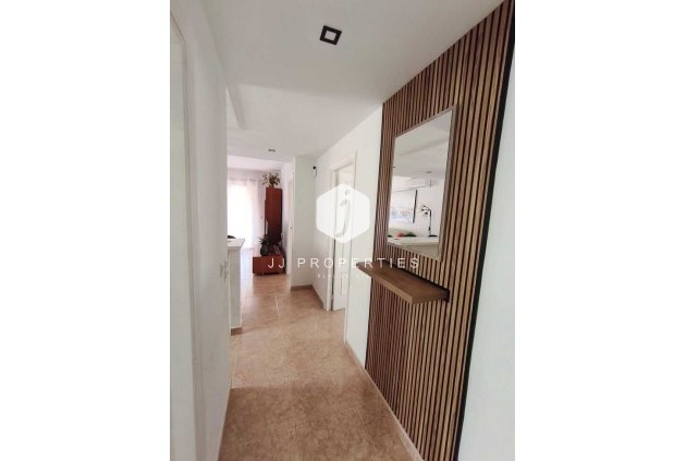 Aus zweiter Hand - Penthouse -
Torrevieja - PARQUE DE LAS NACIONES