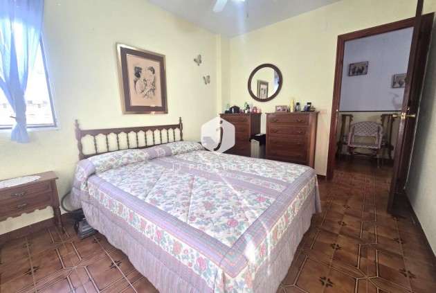 Tweedehands - duplex -
Torrevieja - Habaneras