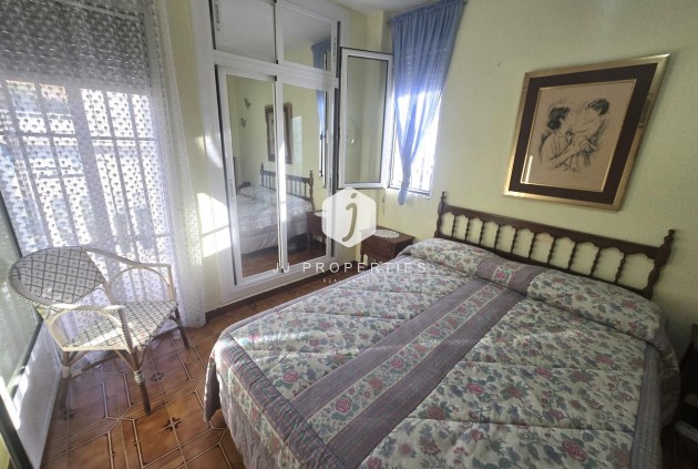 Tweedehands - duplex -
Torrevieja - Habaneras
