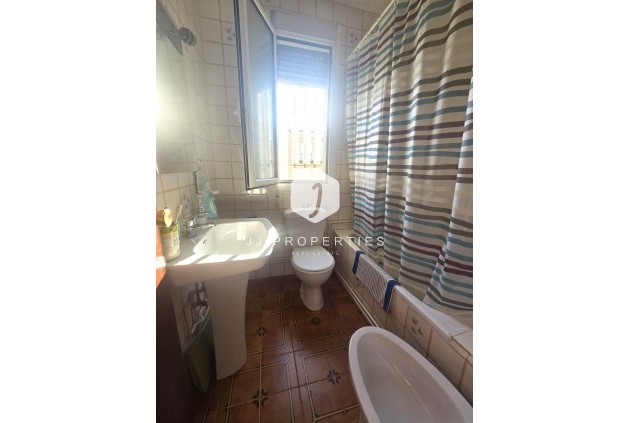 Tweedehands - duplex -
Torrevieja - Habaneras