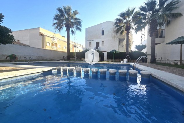 Tweedehands - duplex -
Torrevieja - Habaneras