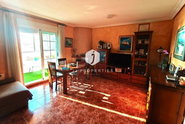 Resale - Apartment / flat -
Torrevieja - Centro