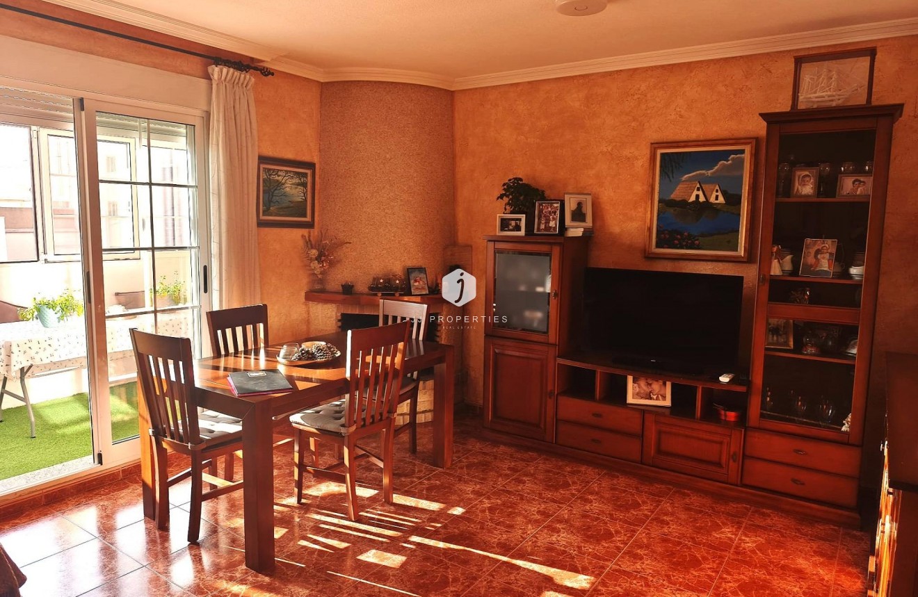 Resale - Apartment / flat -
Torrevieja - Centro