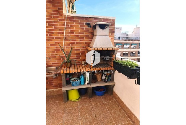 Resale - Apartment / flat -
Torrevieja - Centro