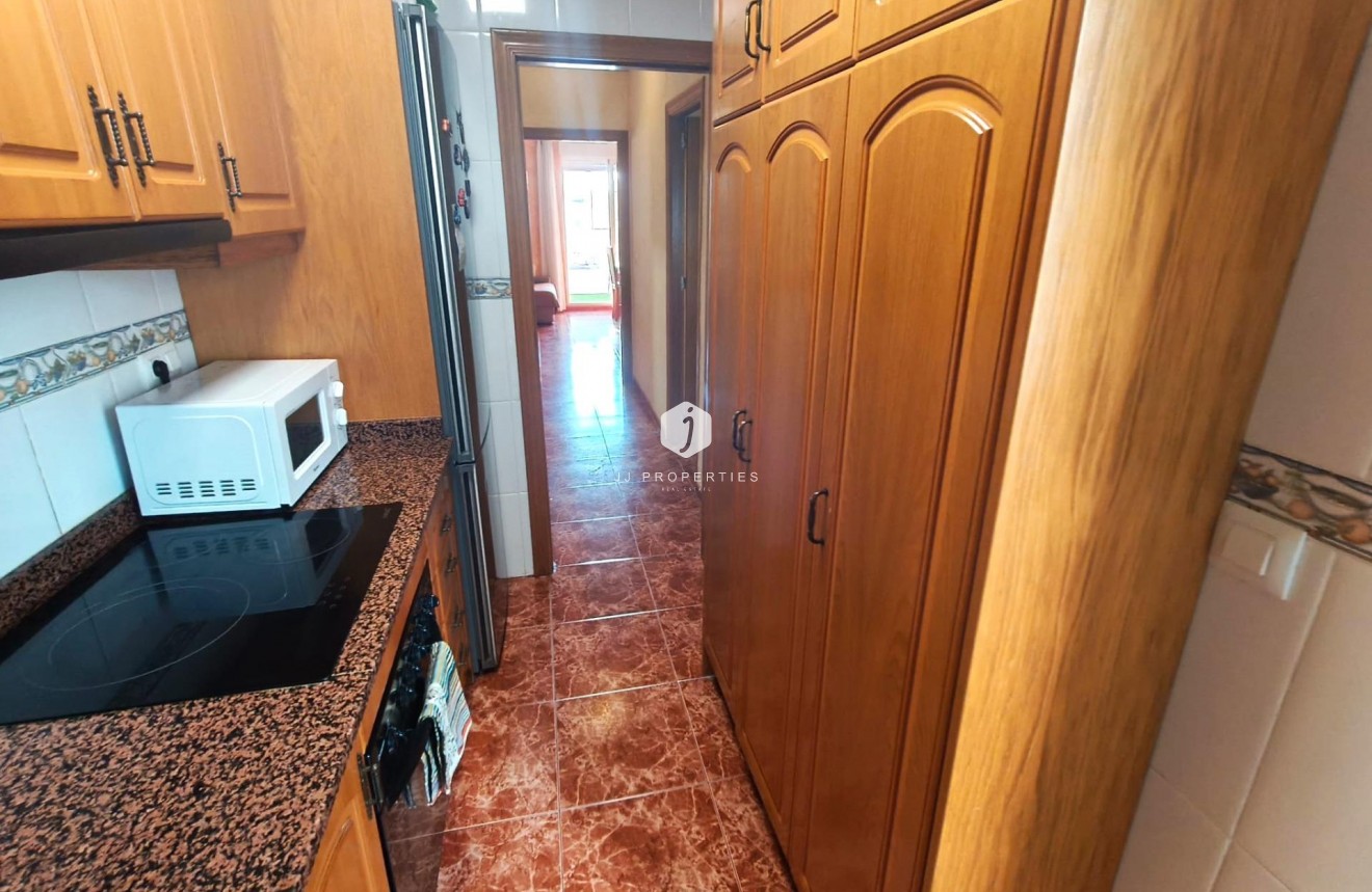 Resale - Apartment / flat -
Torrevieja - Centro