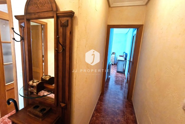 Resale - Apartment / flat -
Torrevieja - Centro