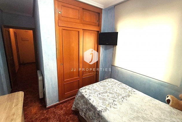 Resale - Apartment / flat -
Torrevieja - Centro