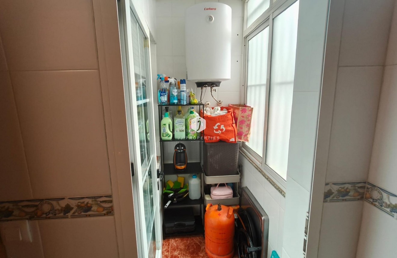 Resale - Apartment / flat -
Torrevieja - Centro