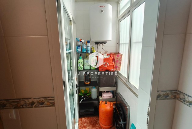 Resale - Apartment / flat -
Torrevieja - Centro