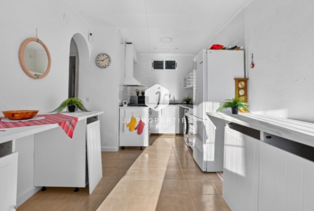 Resale - Villa -
Torrevieja - Costa Blanca