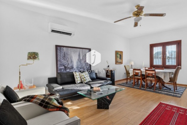 Resale - Villa -
Torrevieja - Costa Blanca
