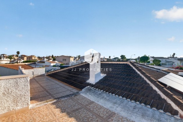 Resale - Villa -
Torrevieja - Costa Blanca