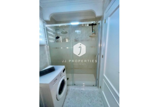 D'occasion - Appartement -
Torrevieja - Estacion de autobuses