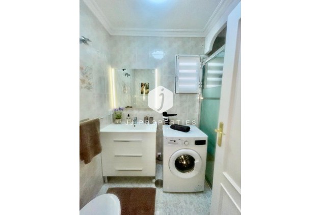 D'occasion - Appartement -
Torrevieja - Estacion de autobuses