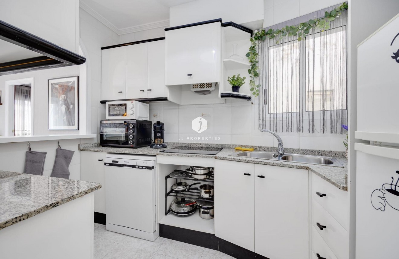 D'occasion - Appartement -
Torrevieja - Estacion de autobuses