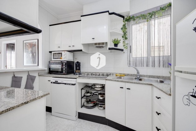 D'occasion - Appartement -
Torrevieja - Estacion de autobuses