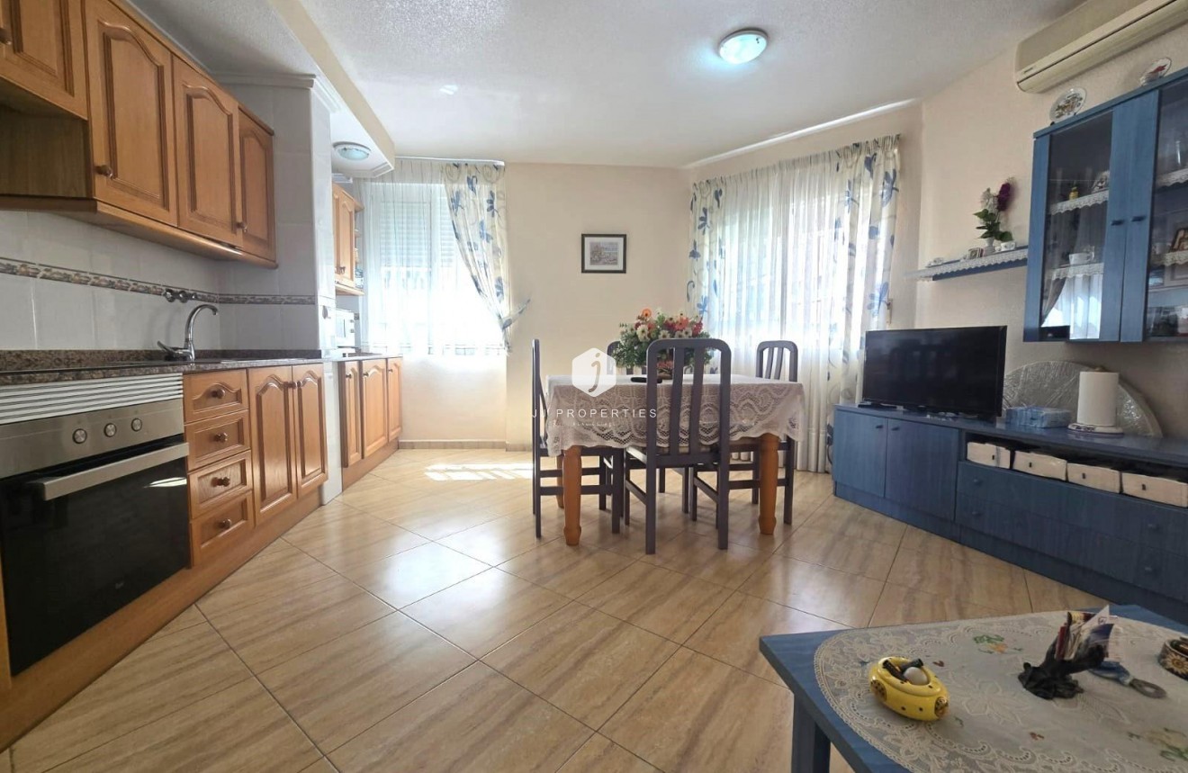 Tweedehands - Appartement / flat -
Torrevieja - Playa del Cura