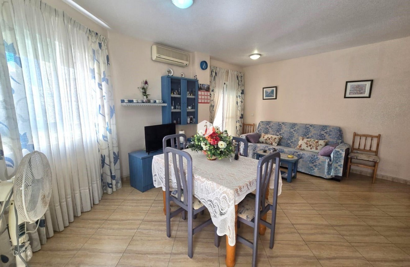 Tweedehands - Appartement / flat -
Torrevieja - Playa del Cura
