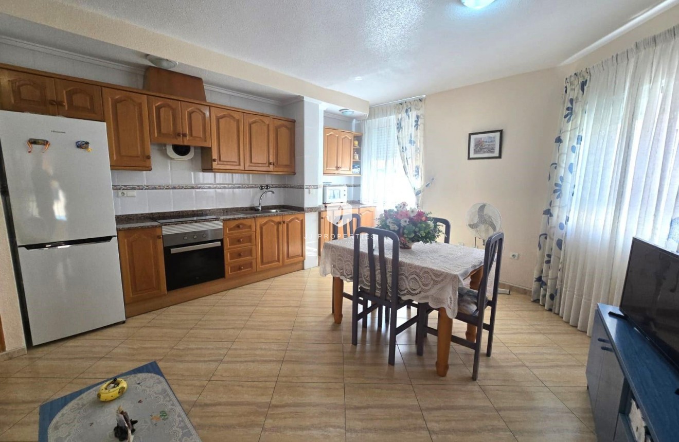 Tweedehands - Appartement / flat -
Torrevieja - Playa del Cura