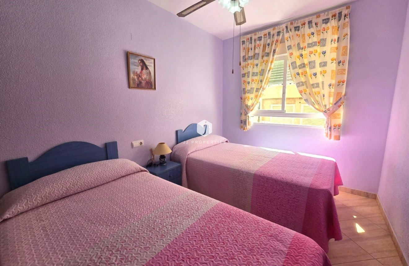 Tweedehands - Appartement / flat -
Torrevieja - Playa del Cura