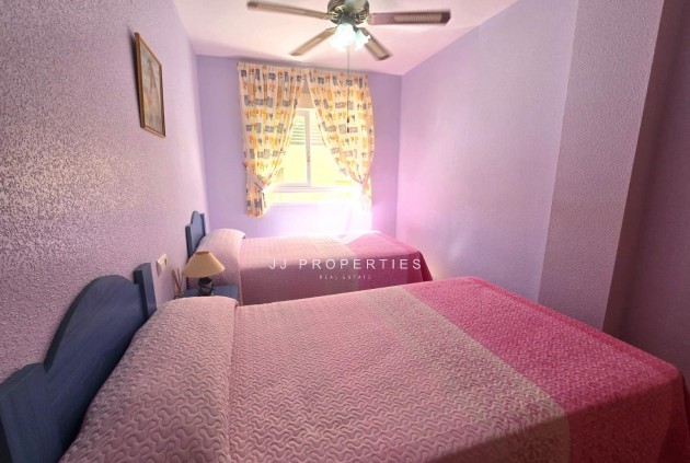 Tweedehands - Appartement / flat -
Torrevieja - Playa del Cura