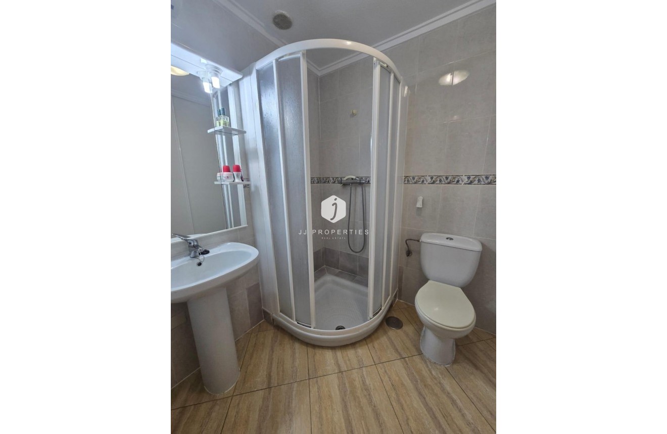 Tweedehands - Appartement / flat -
Torrevieja - Playa del Cura