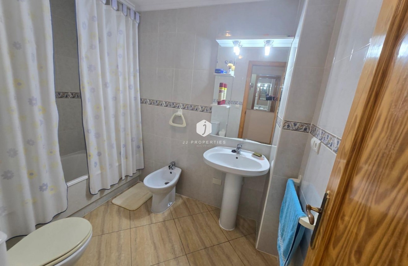 Tweedehands - Appartement / flat -
Torrevieja - Playa del Cura