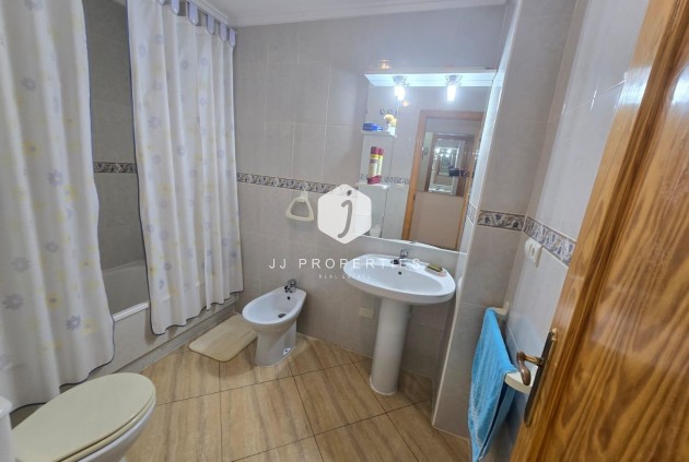 Tweedehands - Appartement / flat -
Torrevieja - Playa del Cura