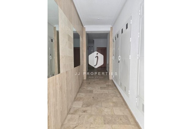 Tweedehands - Appartement / flat -
Torrevieja - Playa del Cura