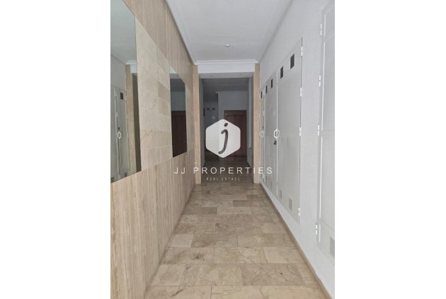 Tweedehands - Appartement / flat -
Torrevieja - Playa del Cura